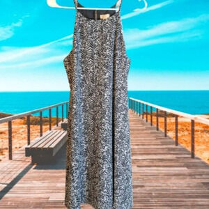 Decree Large black and white spaghetti strap fall/ winter bust 38 waist 38